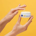 Crema-Facial-Antiarrugas-Nivea-Q10-Energy-Vitamina-C-Y-E-Fps15-50ml-6-41663